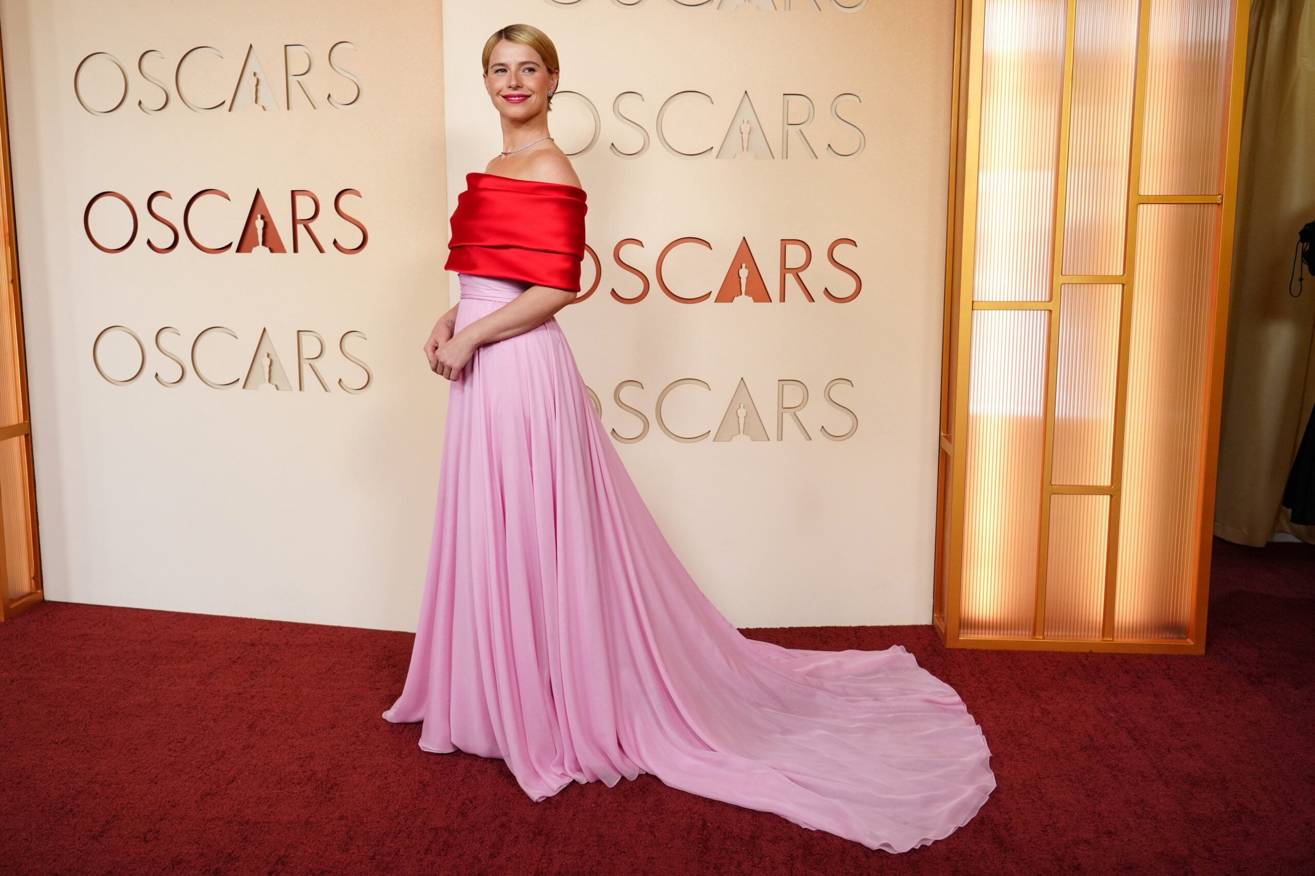 Jessie Buckley arrives at the Oscars on Sunday at the Dolby Theatre in Los Angeles.