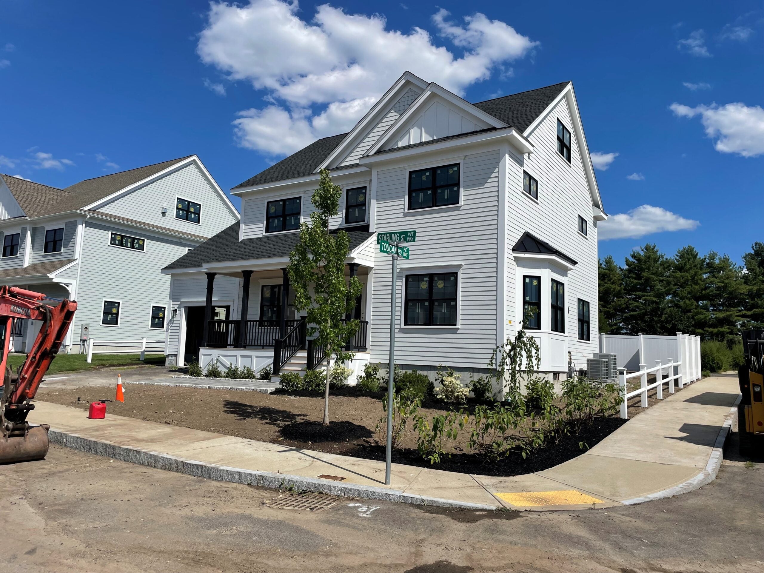 boston.com - John R. Ellement - Home of the Week: Brand new single-family house in West Roxbury for $1.65m