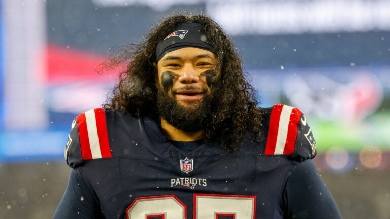 Patriots free agency live updates: Pats lose Tonga, Lowe