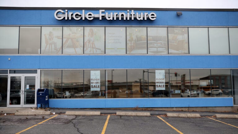 Circle Furniture to auction off remaining inventory after bankruptcy