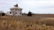 Plum Island's iconic Pink House memorialized with new sign