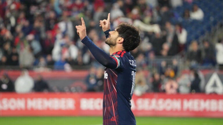 Carles Gil Revolution Crew