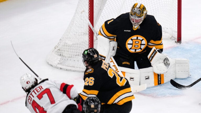 Bruins stop Devils 4-0 to clinch East’s top wild card Bruins stop Devils 4-0 to clinch East’s top wild card