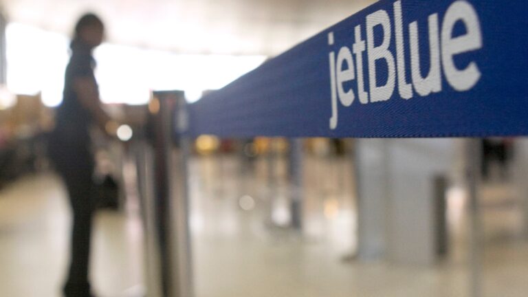 Snag fares for as low as during JetBlue’s fall travel flash sale Snag fares for as low as during JetBlue’s fall travel flash sale
