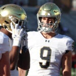 Notre Dame tight end Eli Raridon (9) on the field before an NCAA college football game against Boston College, Saturday, Nov. 1, 2025, in Boston.