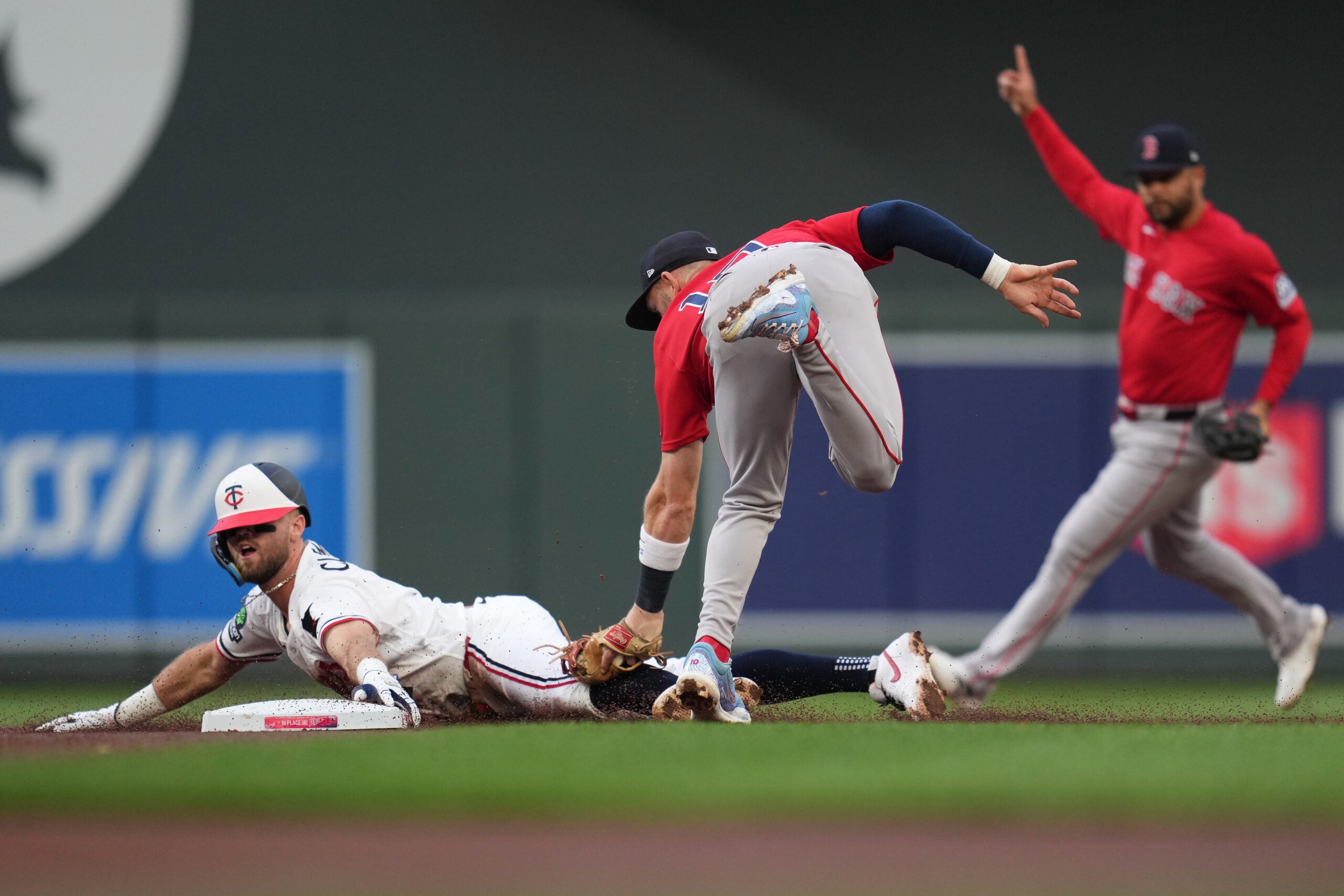 boston.com - Associated Press - Willson Contreras leaves game with back tightness as Red Sox fall to Twins 6-0