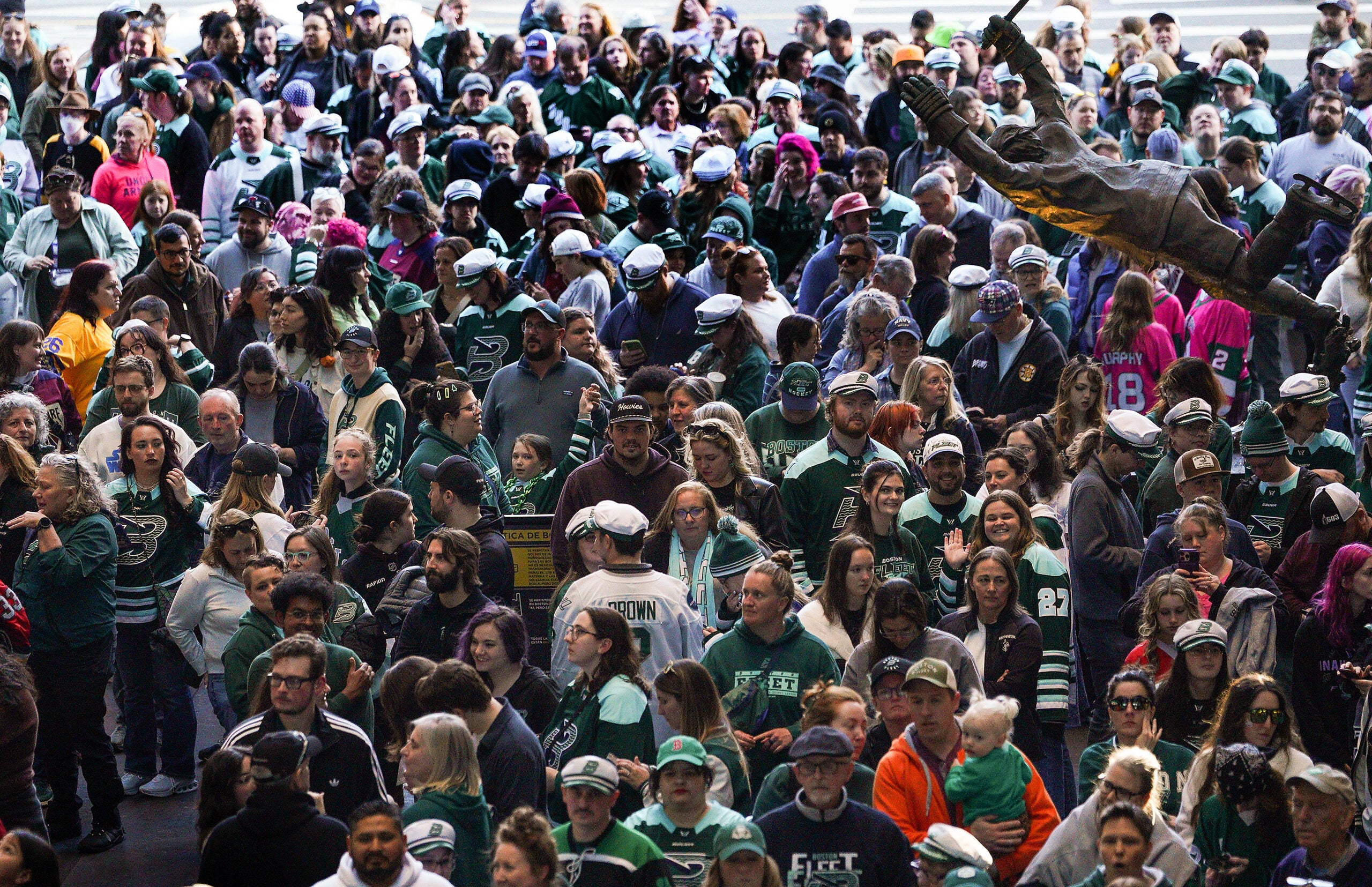 boston.com - Conor Ryan - Fleet's sold-out homecoming at TD Garden a resounding victory for women's sports in Boston