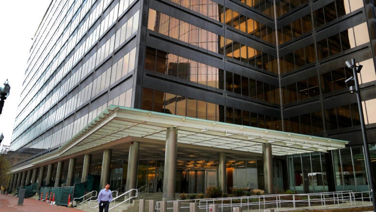 'Incredibly disruptive': Readers react to Fidelity's five-day return to office mandate