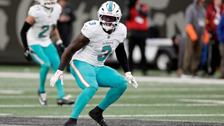 K.J. Britt Patriots free agent sign