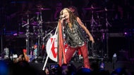 Steven Tyler stops for ice cream in Quincy