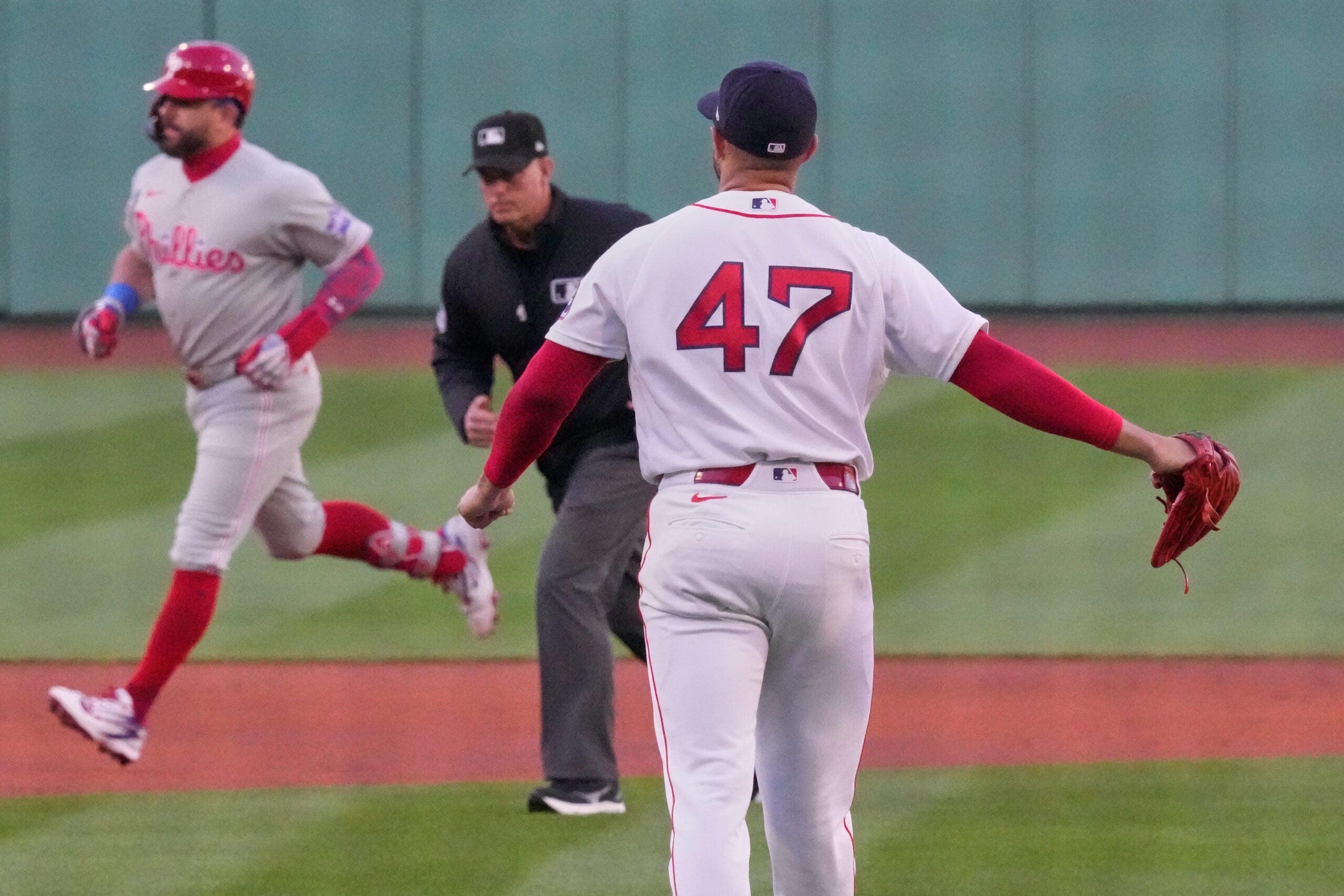 boston.com - Associated Press - Schwarber homers for 5th straight game as Phillies beat Red Sox 2-1
