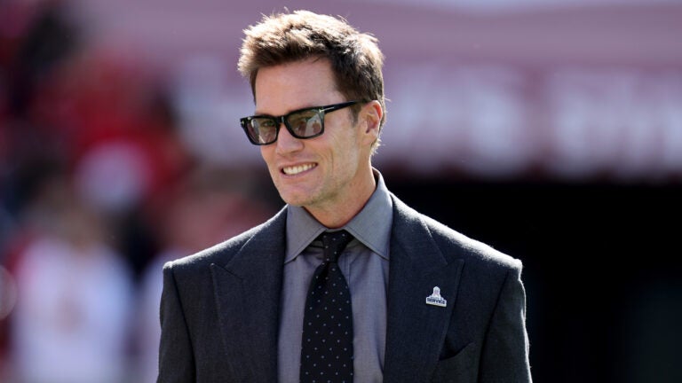 Tom Brady, celebrities make cameos in World Cup commercial