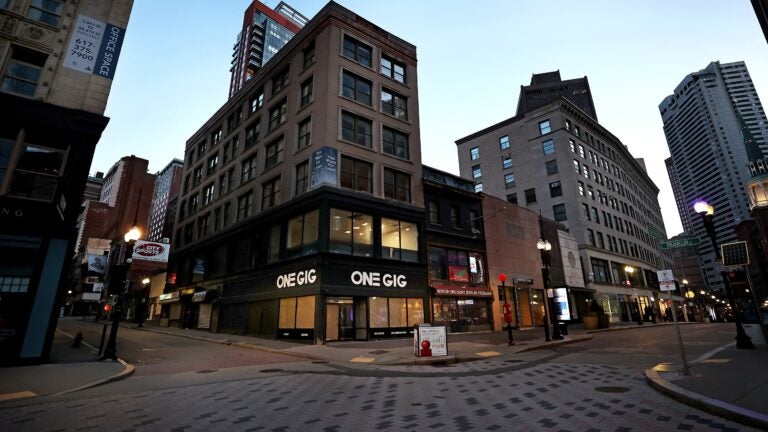 Downtown Boston could see two new apartment towers, with 900-plus units