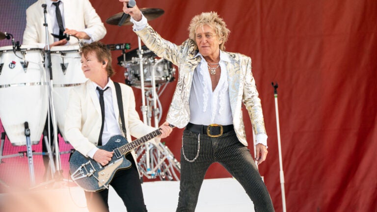 Rod Stewart attends World Cup game in Boston a day after canceling concert Rod Stewart attends World Cup game in Boston a day after canceling concert