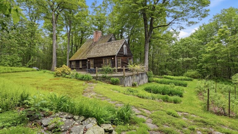 A 3-BR 1700s Colonial reproduction — can you guess the price?