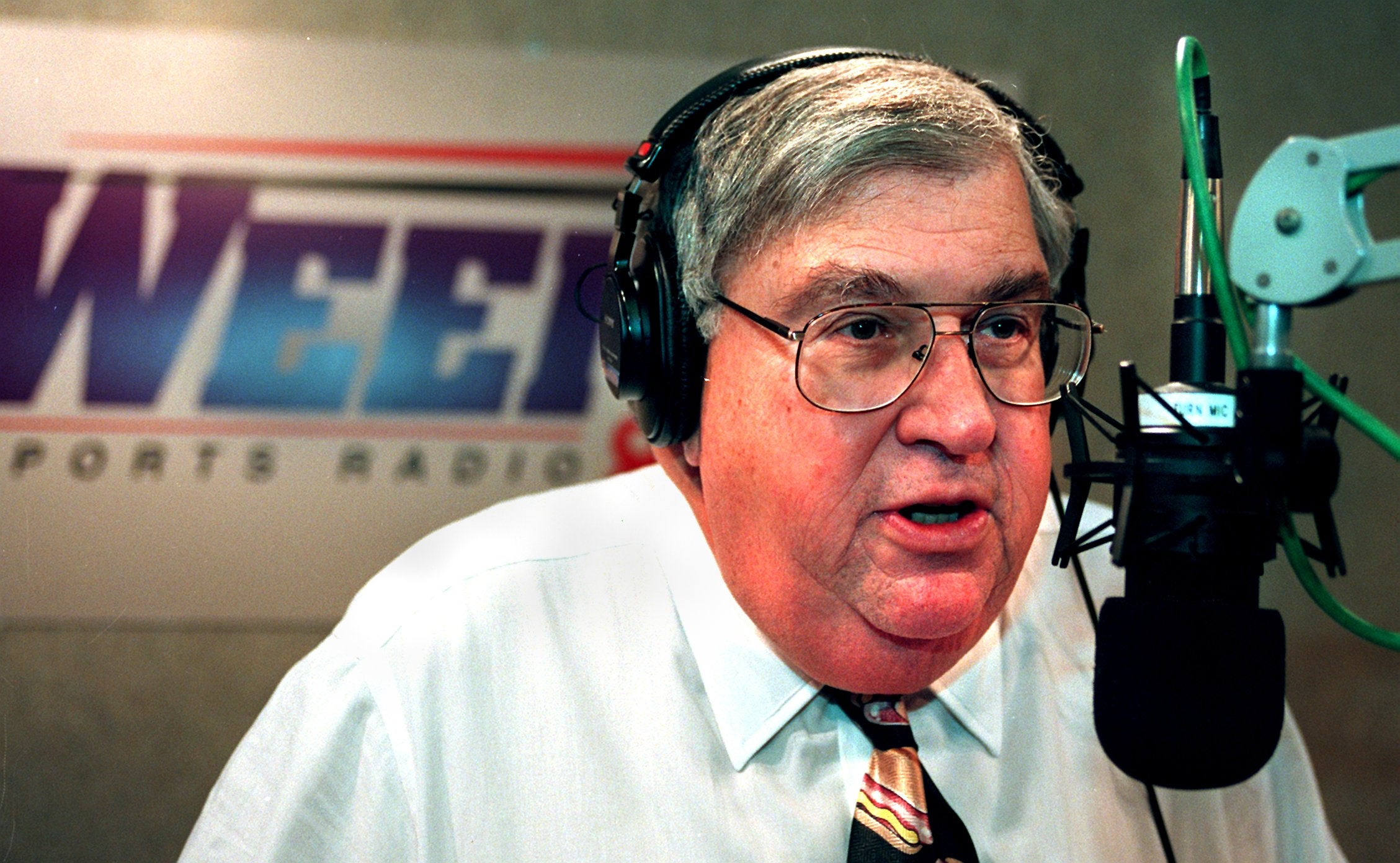 boston.com - Ross Cristantiello - Pioneering sports radio host Eddie Andelman dies