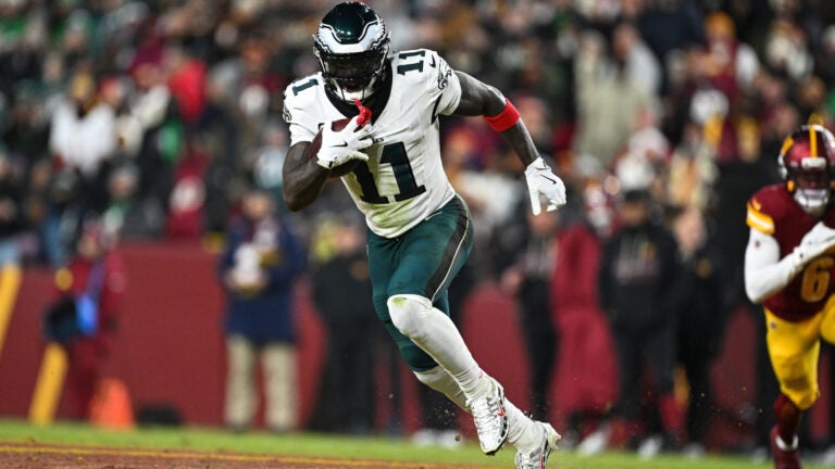 NFL insider explained why Patriots-Eagles A.J. Brown trade could ‘happen quickly’