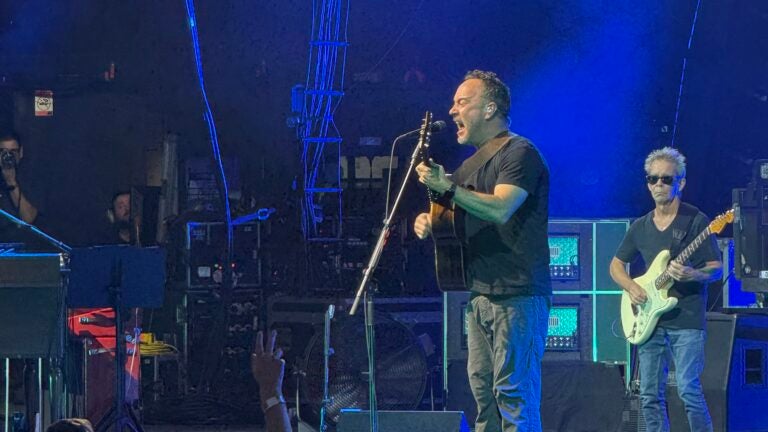 Review & setlist: Dave Matthews Band brings the heat with classic set in Mansfield