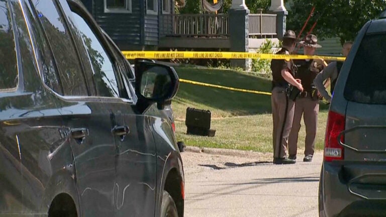 Iowa man suspected of killing 6 of his relatives and then himself