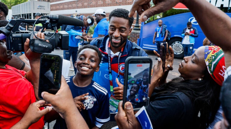 Watch the Haitian national team arrive in Quincy Watch the Haitian national team arrive in Quincy