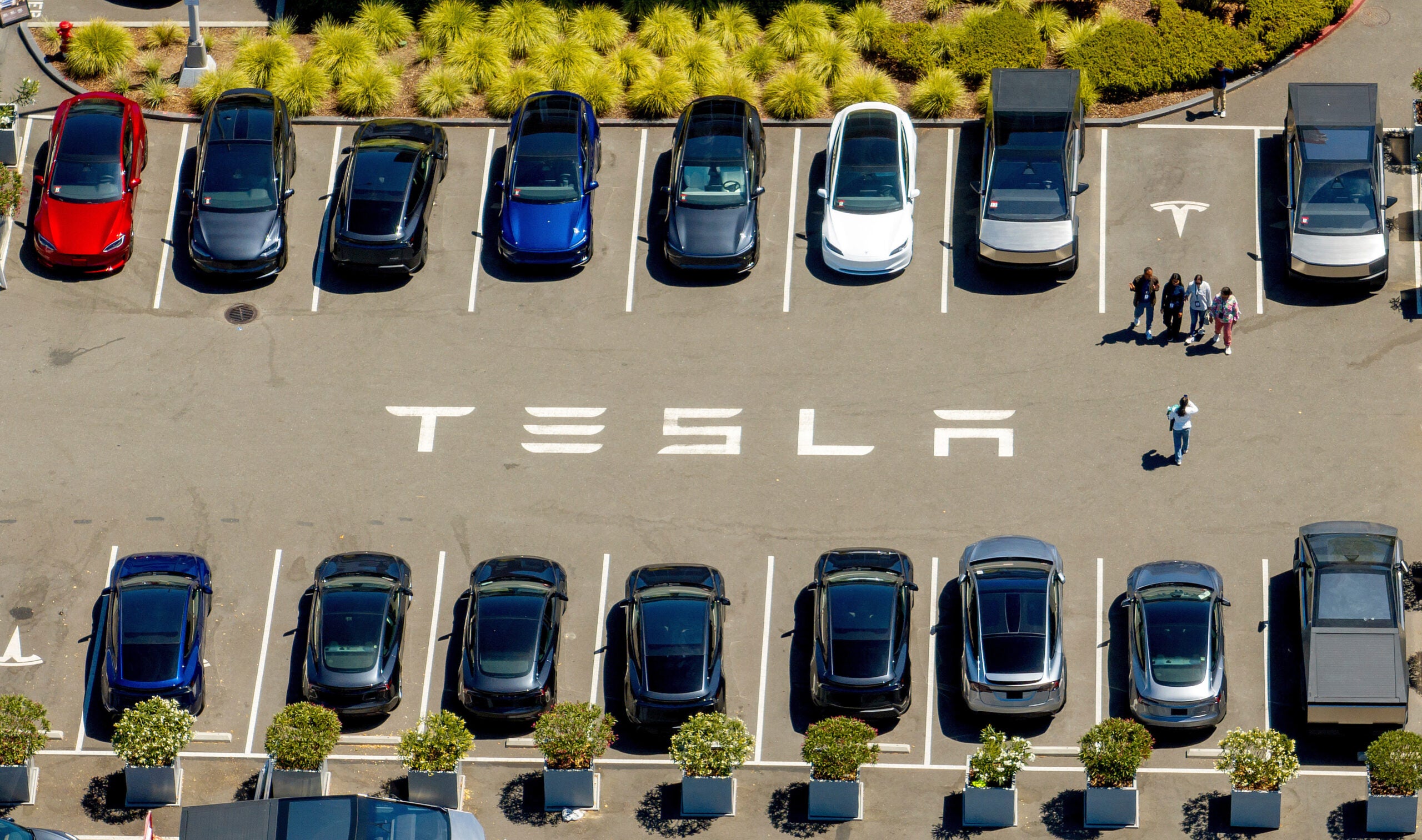boston.com - Associated Press - Top auto regulator opens special probe after a Tesla slams into a Texas home, killing a 76-year-old