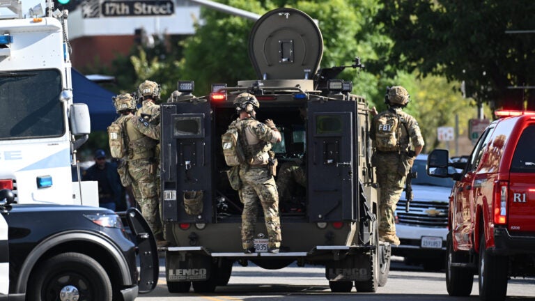 Suspect who took hostages in Calif. standoff shot and killed Suspect who took hostages in Calif. standoff shot and killed