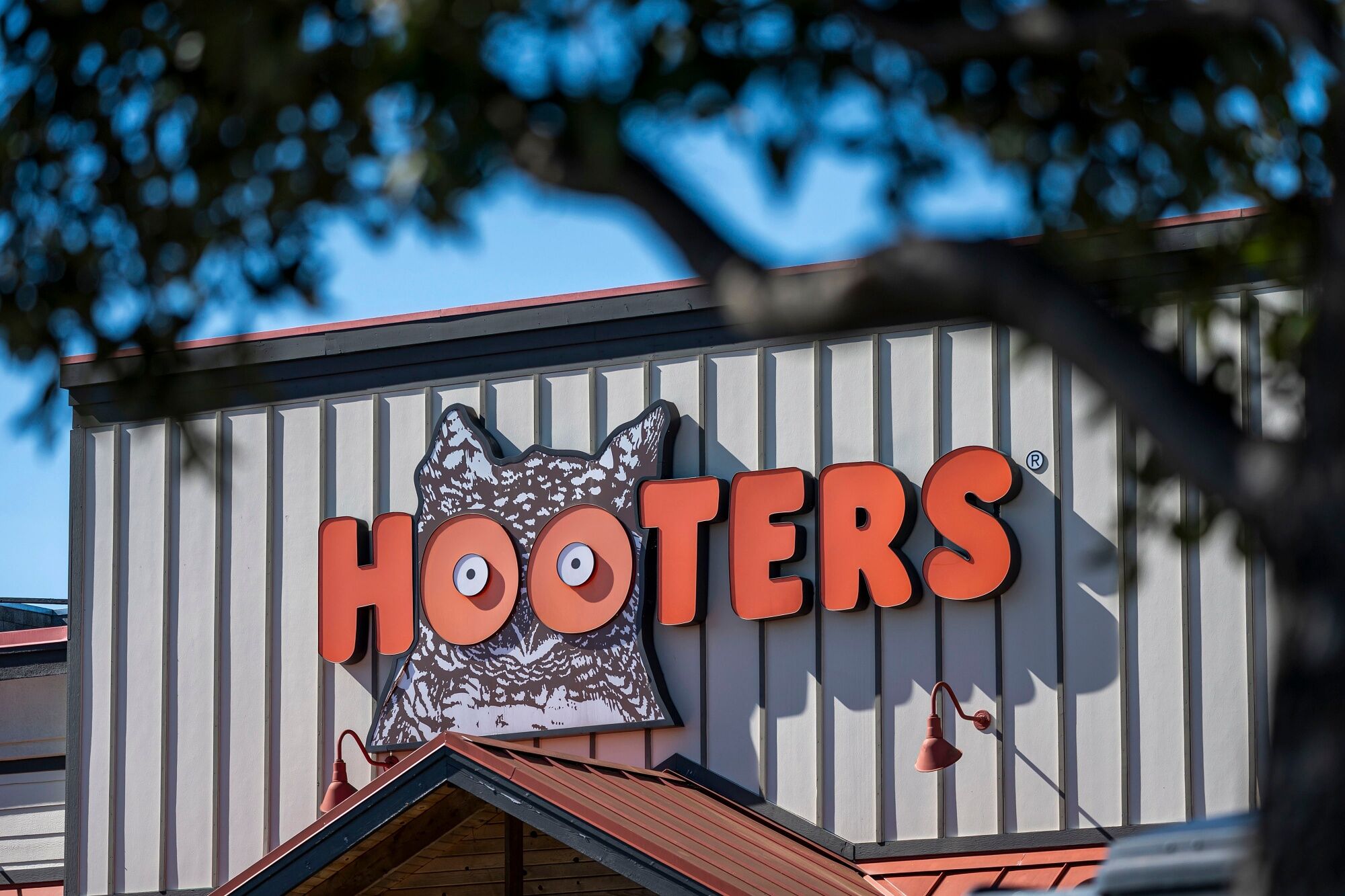 boston.com - Beth Treffeisen - Hooters closes its last locations in Massachusetts
