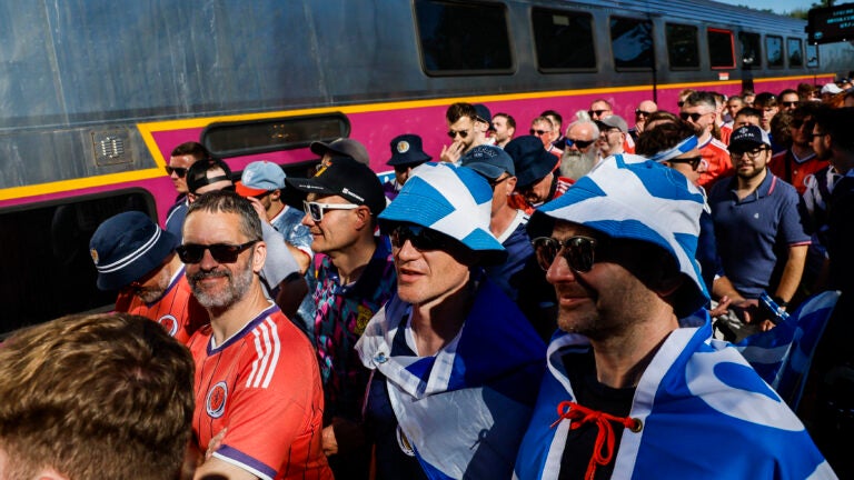 World Cup traffic creates long lines but stays organized, easing citywide fears World Cup traffic creates long lines but stays organized, easing citywide fears