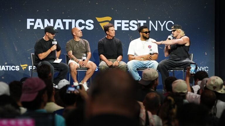 Tom Brady busy at Fanatics Fest, including a face slap Tom Brady busy at Fanatics Fest, including a face slap