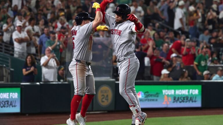 Red Sox hit back-to-back HRs in 8th to beat A’s 5-4 Red Sox hit back-to-back HRs in 8th to beat A’s 5-4