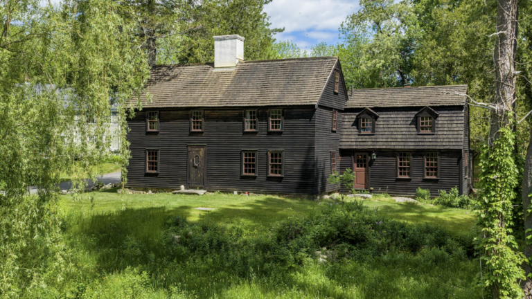 This .25 million Mass. home is like a time machine to the 1600s This .25 million Mass. home is like a time machine to the 1600s