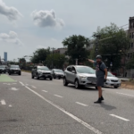 🚲 🚲 🚲 Irate Boston cyclist stands in traffic to protest blocked bike lane 1 min read