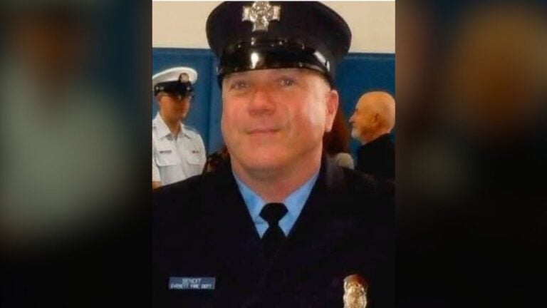 Active-duty Mass. firefighter dies after 30 years of service Active-duty Mass. firefighter dies after 30 years of service