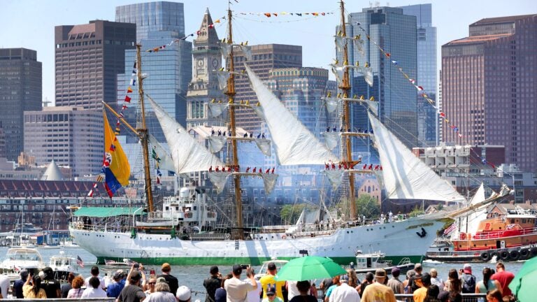 View the best photos of tall ships sailing into Boston Harbor View the best photos of tall ships sailing into Boston Harbor