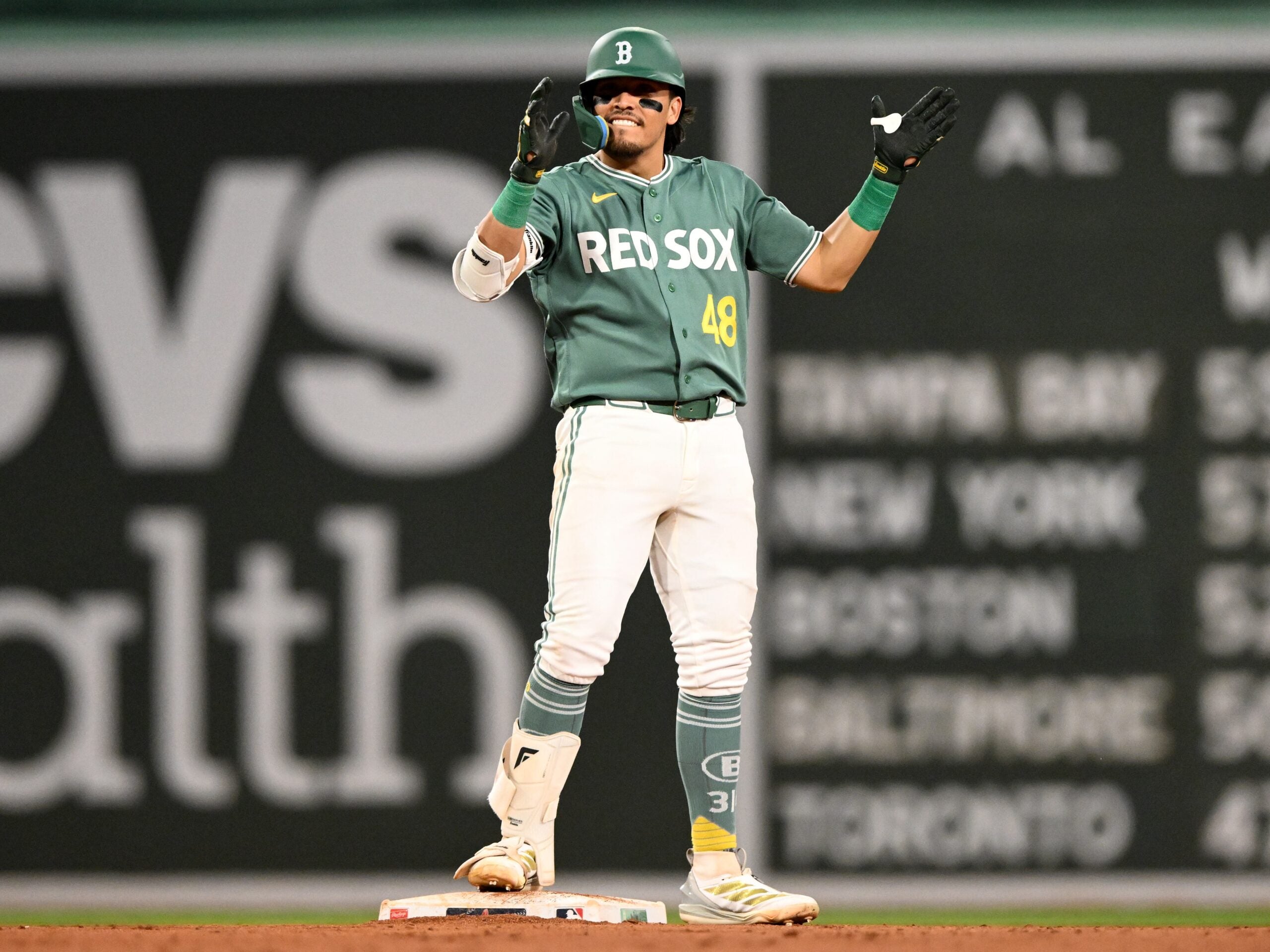 boston.com - Kaley Brown - Red Sox come back late, prevail in first game post-win streak