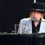 DYLAN Review & setlist: Bob Dylan was spookily stellar on a smoky night in Boston 6 min read