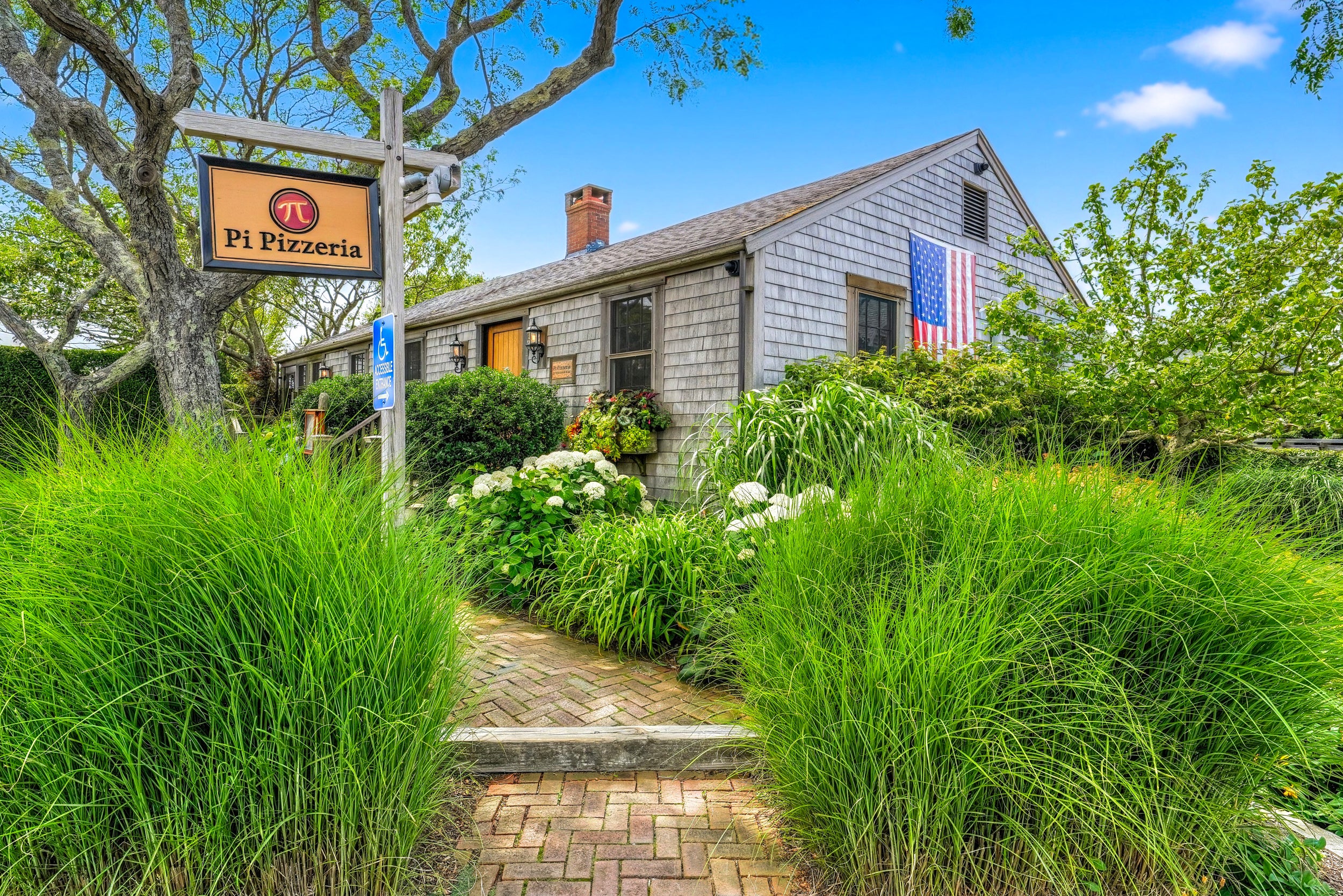 boston.com - Madison Lucchesi - Popular Nantucket pizzeria Pi is for sale for $12.5 million