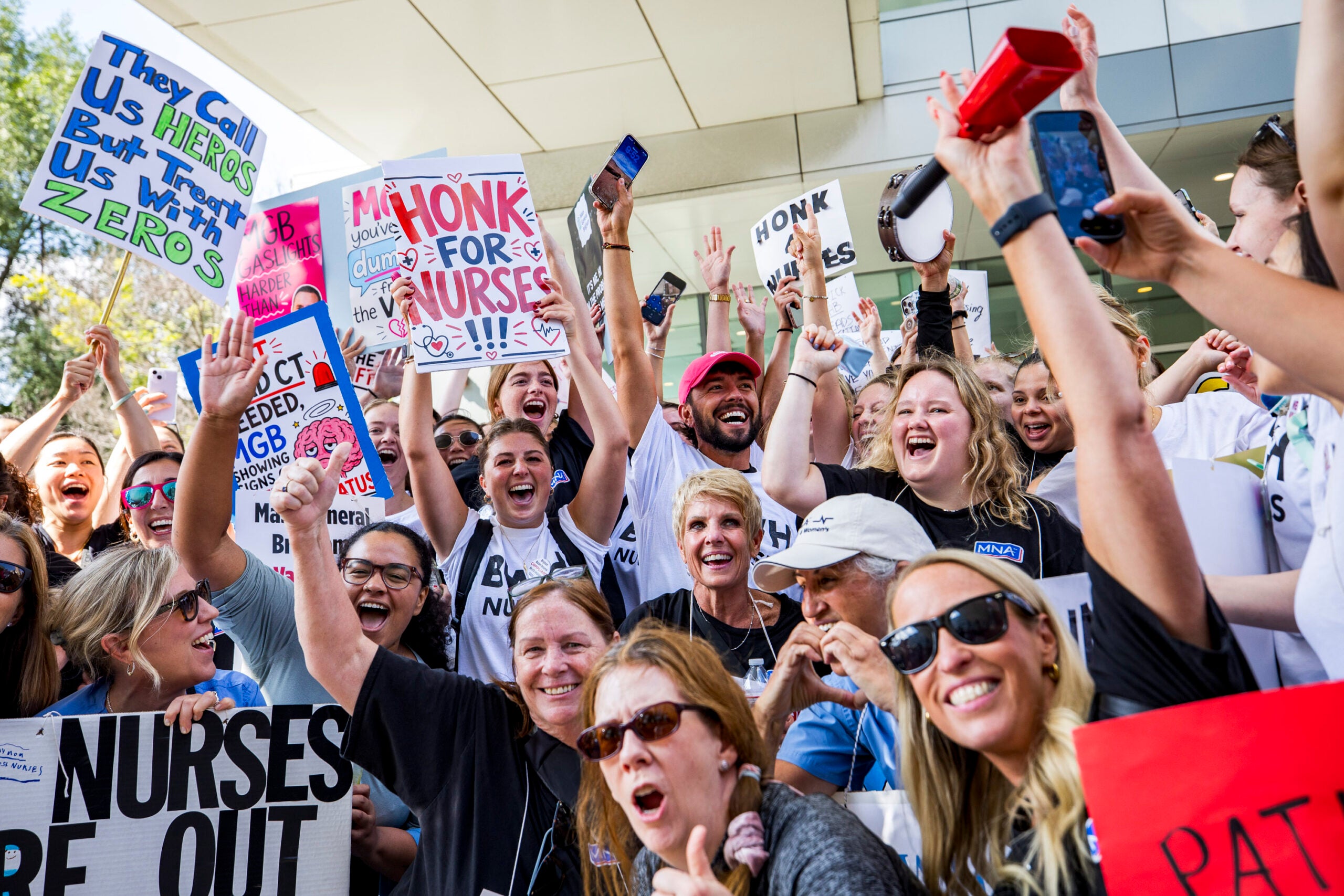 boston.com - Brendan Nordstrom - Brigham nurses reject hospital's 'best and final' contract offer