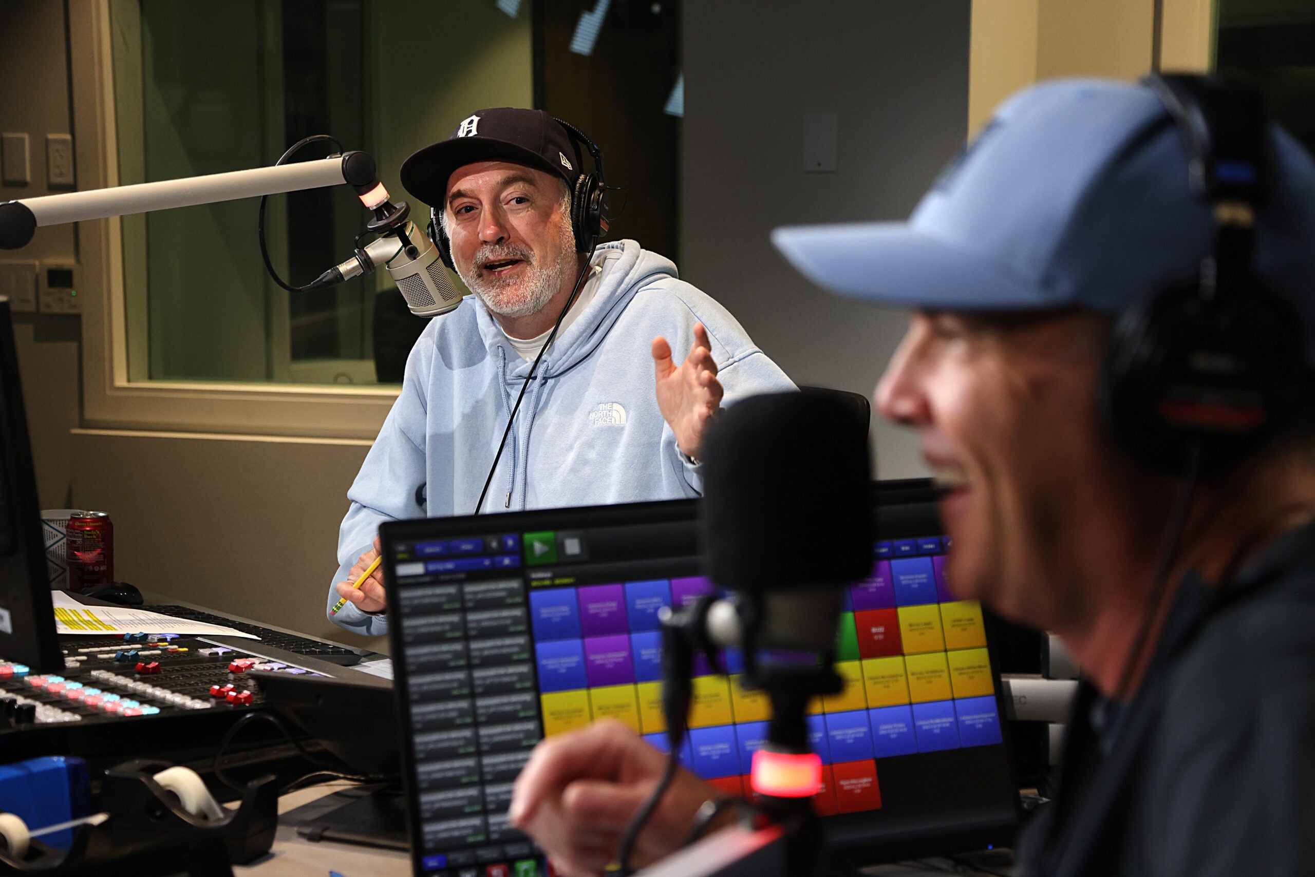 boston.com - Chad Finn - 'Toucher and Hardy' and 98.5 The Sports Hub clean up in spring Nielsen ratings