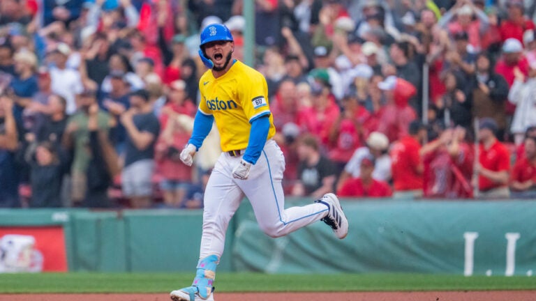 Wilyer Abreu gets back-to-back multi-HR games as Red Sox surge Wilyer Abreu gets back-to-back multi-HR games as Red Sox surge