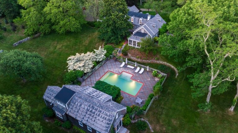 ‘Arthur’ creator Marc Brown sells Martha’s Vineyard home for .4 million. Take a look inside. ‘Arthur’ creator Marc Brown sells Martha’s Vineyard home for .4 million. Take a look inside.