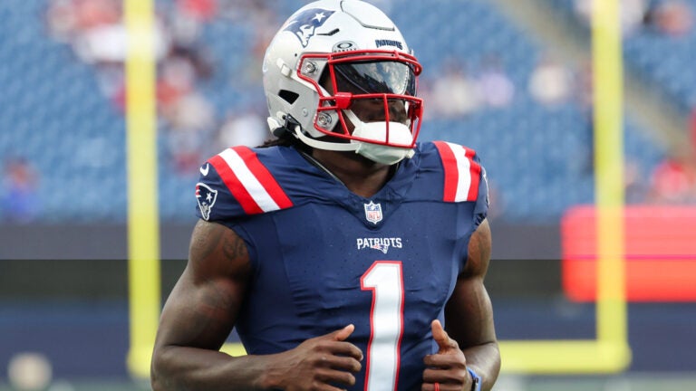 A.J. Brown tried to get Drake Maye into Patriots preseason game vs. Colts