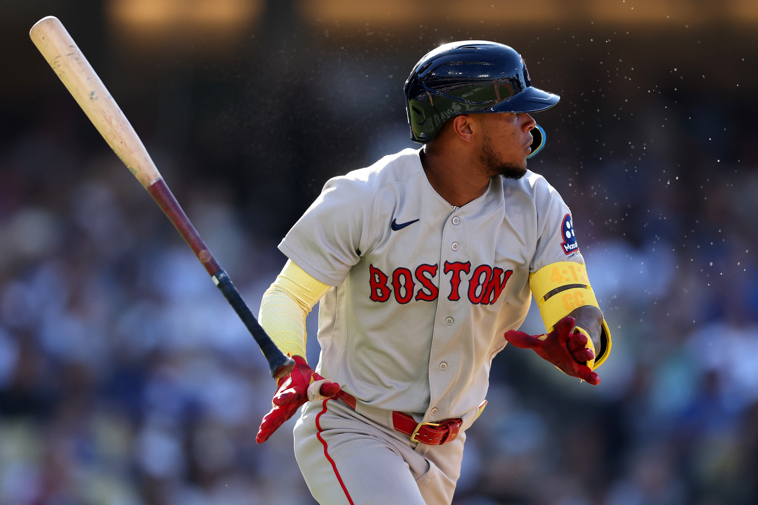 boston.com - The Associated Press - Rafaela homers for 3rd straight game as the Red Sox beat the Dodgers 8-4 for 3-game sweep
