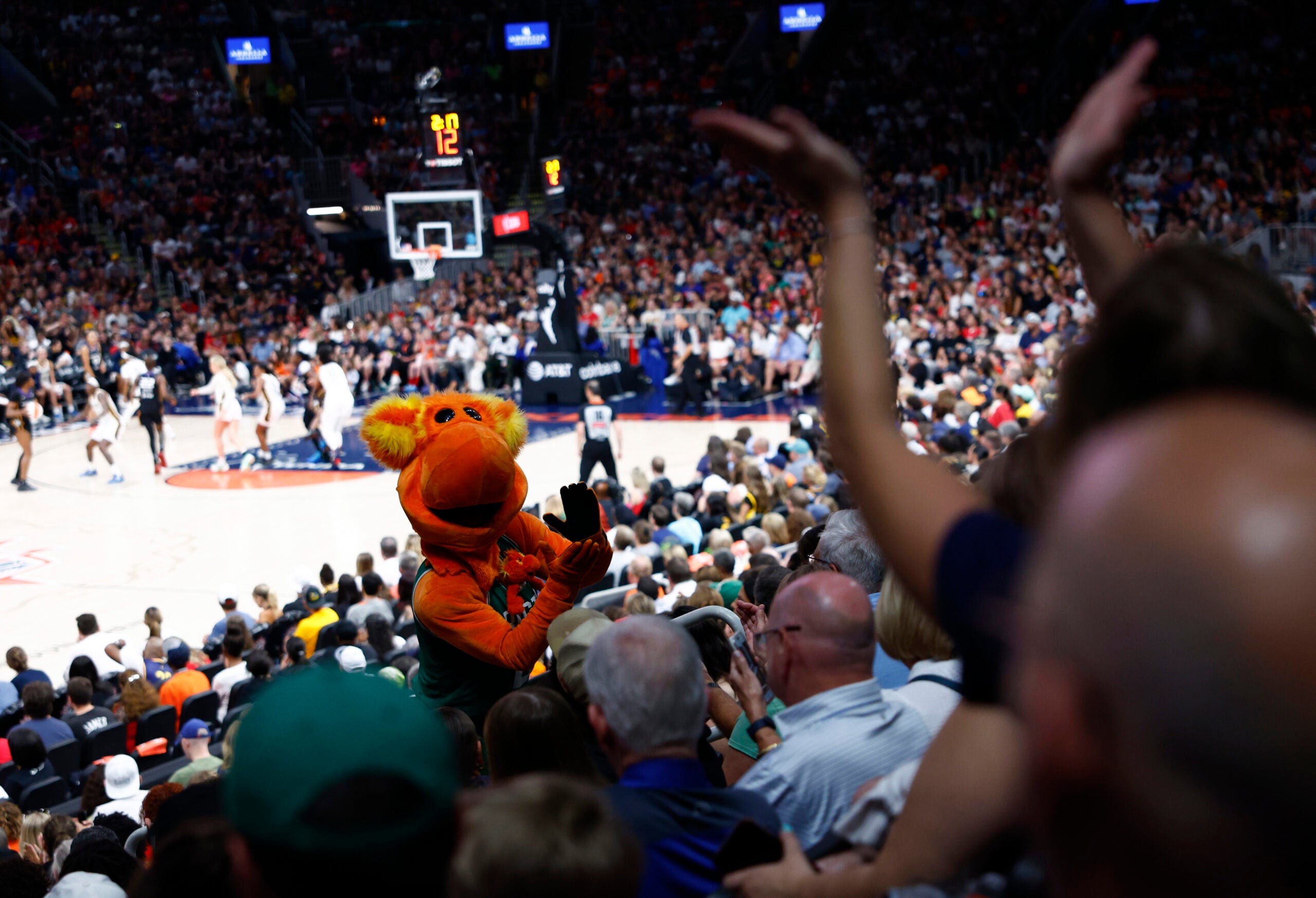 boston.com - Emma Healy - The Connecticut Sun's final game at TD Garden ends Boston's dream of a WNBA team - for now