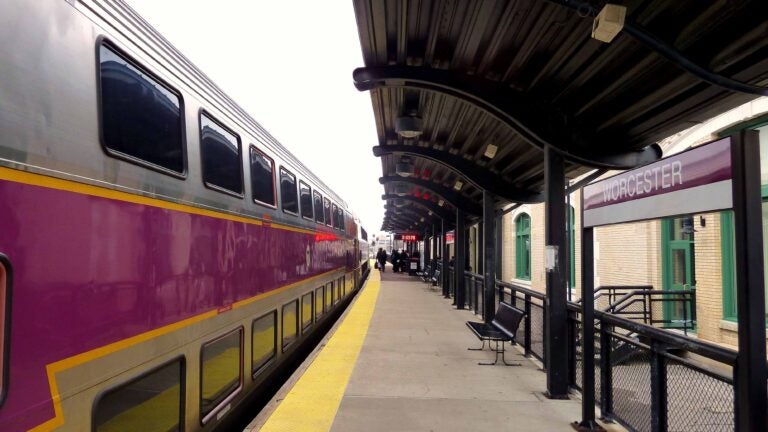 Worcester officials urge MBTA to improve commuter rail service to and from Boston