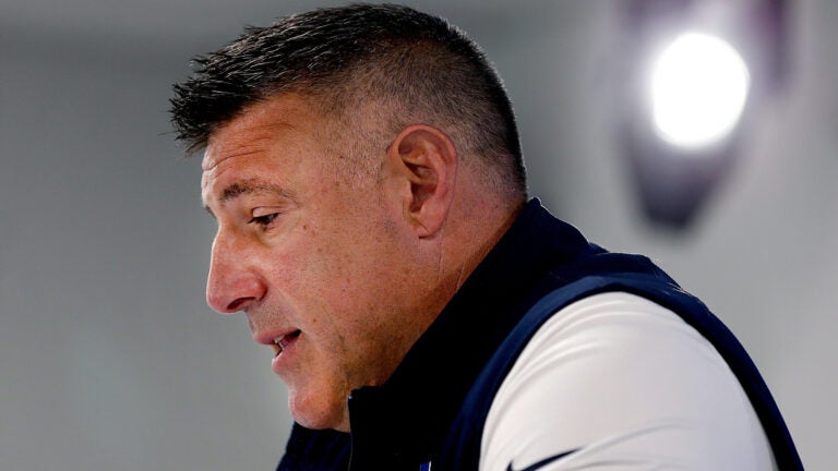 Mike Vrabel shares what he’s learned from offseason counseling Mike Vrabel shares what he’s learned from offseason counseling