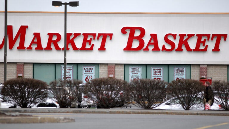 A Market Basket-themed drag show is coming to Boston. Yes, there's a chicken-eating contest.