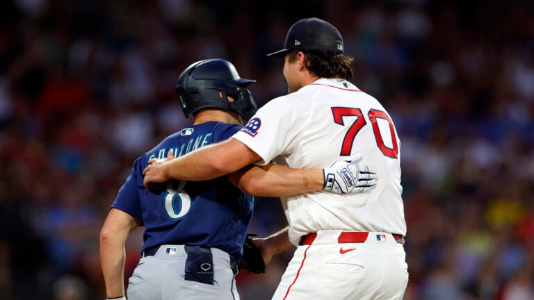Red Sox’ Payton Tolle explains history of giving out hugs to opponents