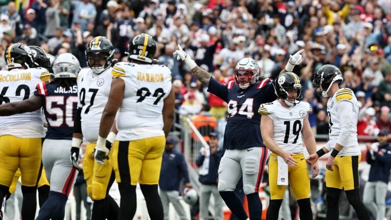 Patriots lineman taunts Aaron Rodgers on social media after win Patriots lineman taunts Aaron Rodgers on social media after win