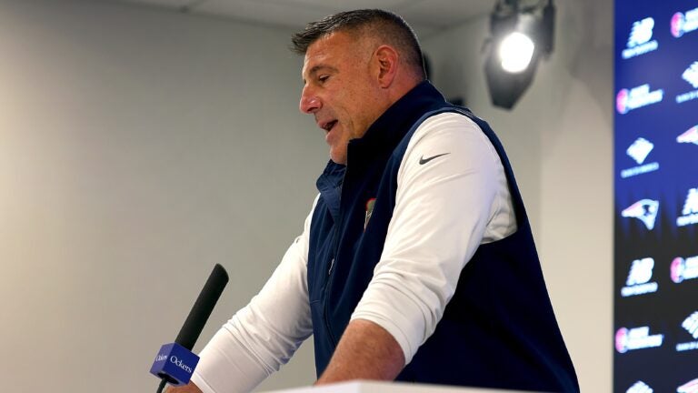 Mike Vrabel addresses WEEI report about issues with Drake Maye Mike Vrabel addresses WEEI report about issues with Drake Maye